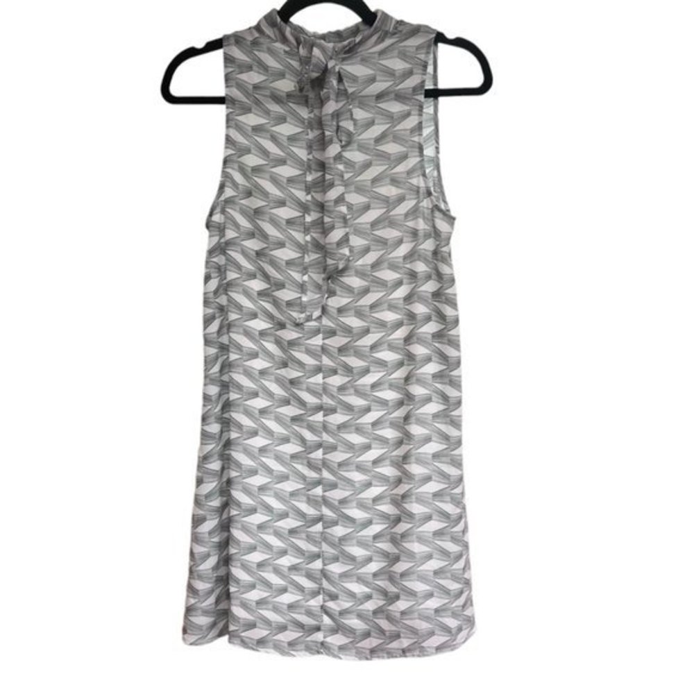 Women's BB‎ Dakota High Neck Shift Dress White Geometric Print Size Small - Picture 3 of 7